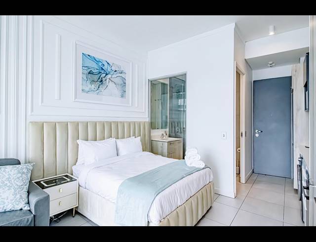 1 BEDROOM APARTMENT FOR SALE IN MENLYN